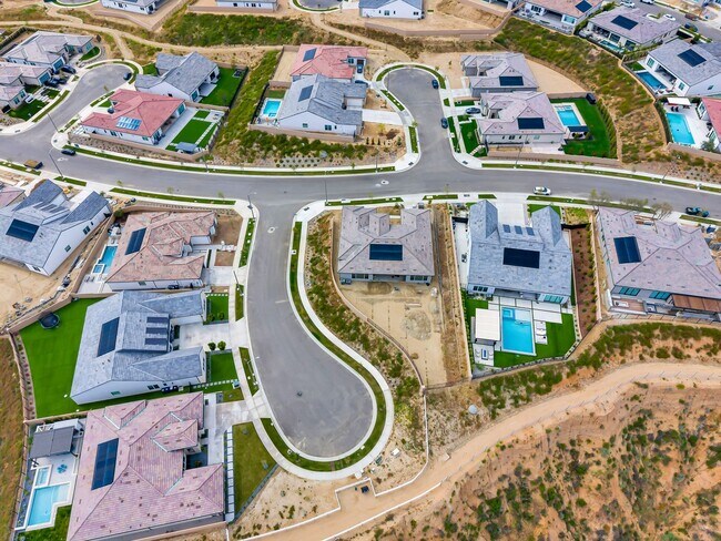 Building Photo - 30000 N Camino los Robles