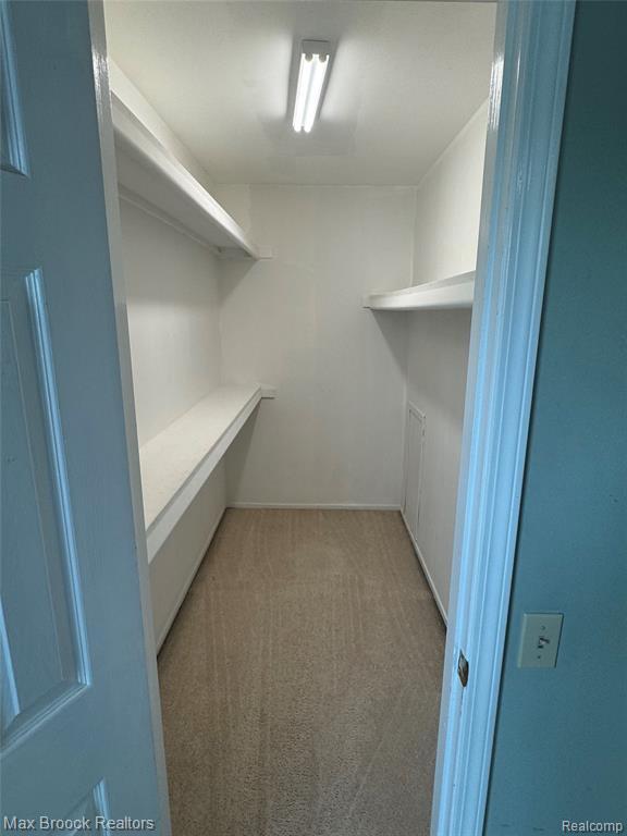 Building Photo - 35865 Ashford Dr
