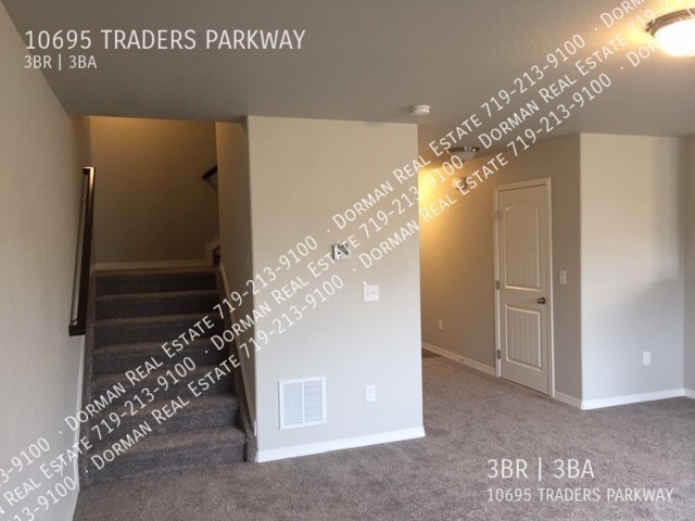 Building Photo - 10695 Traders Pkwy