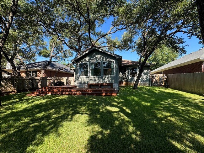 Building Photo - 8311 Edgemoor Pl
