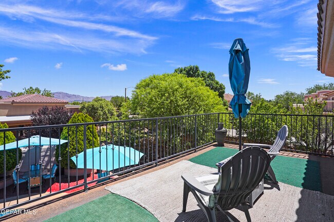 Building Photo - 1091 Los Moros Dr
