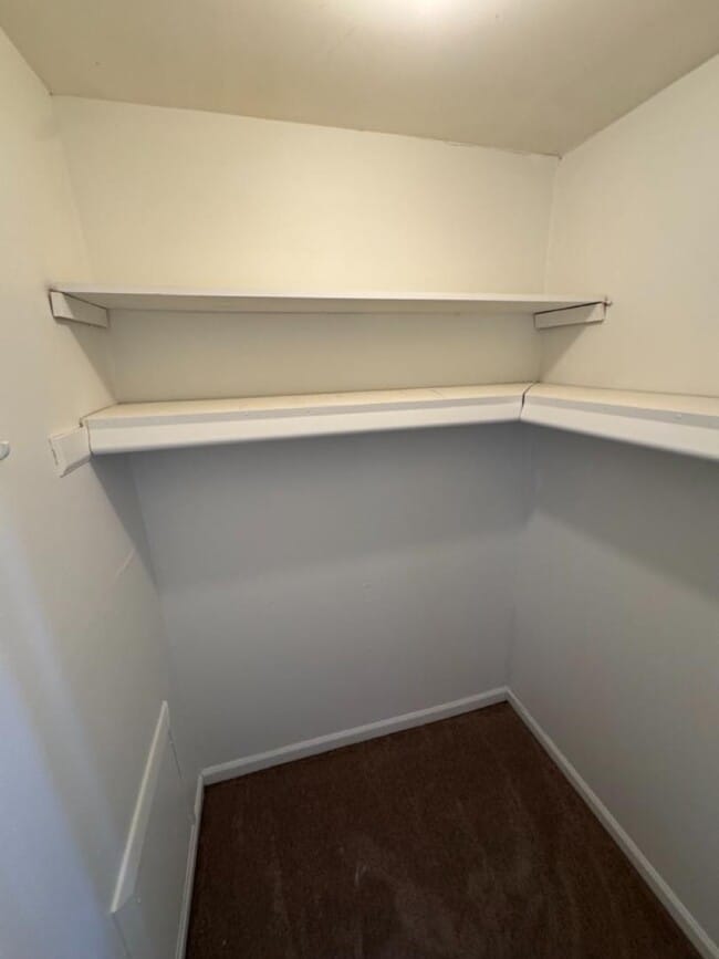 Building Photo - 105 Yorkshire Ct