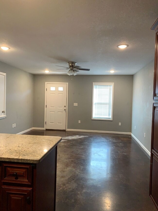 Building Photo - "Charming 2-Bedroom Gem with Granite Elegance in Brookland – 940 Sq Ft of Comfort at 207 S. Holman!"