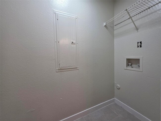 Building Photo - 2200 Katy Ln
