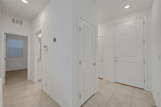 Building Photo - 8454 Vacarez Dr