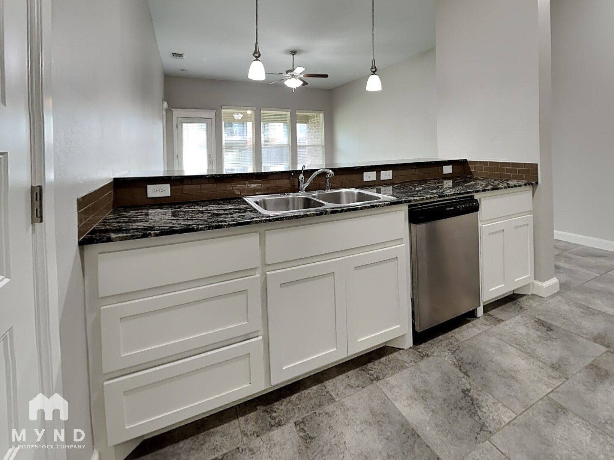 Building Photo - 1124 Merlin Dr