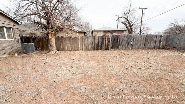 Building Photo - 2009 23rd St