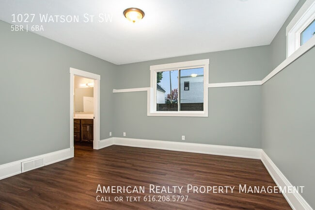 Building Photo - 1027 Watson St SW