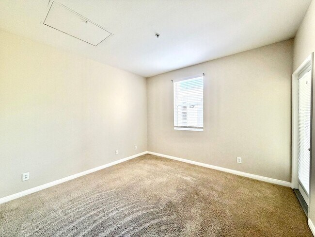 Building Photo - Stylish 2 Bedroom 2 Bathroom 1 Car Garage with Resort Style Amenities in Prime Temecula Location