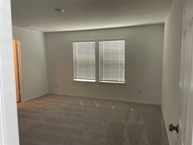 Building Photo - 252 Redonda Dr