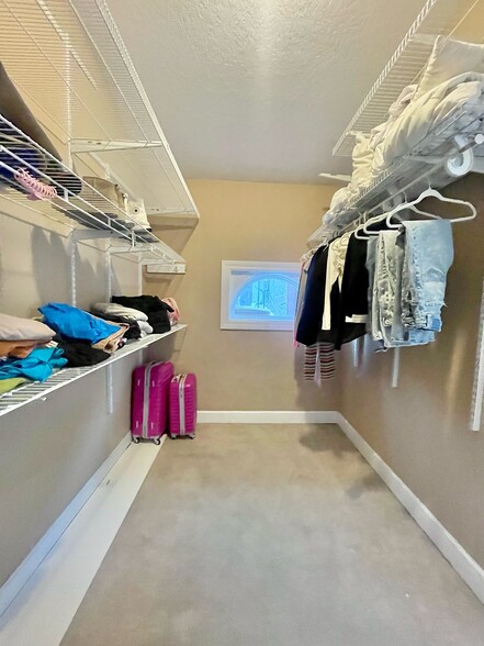 Walk-In Closet - 135 E Prairie Ave