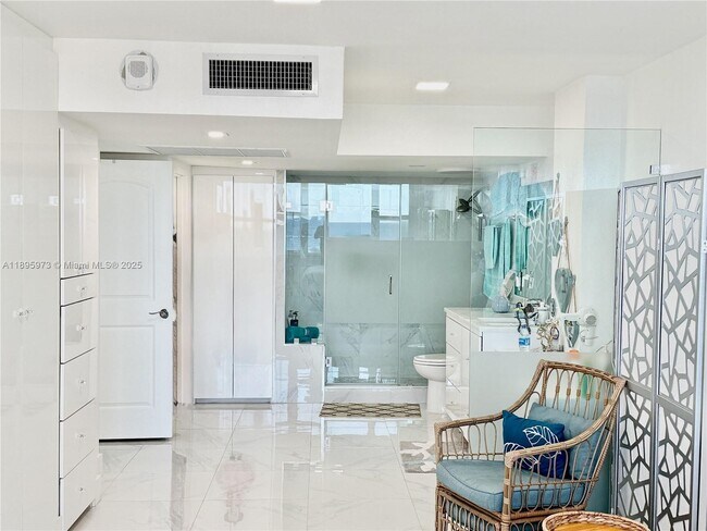 Building Photo - 3180 S Ocean Dr