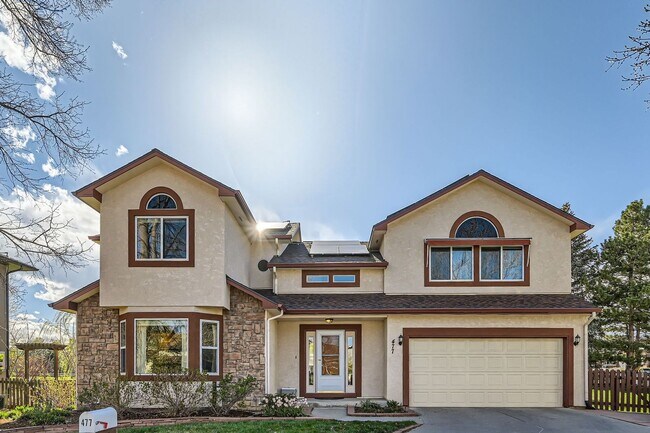 Building Photo - Furnished Downtown Louisville 5BDR Gem