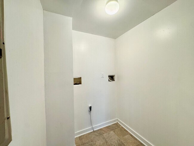 Building Photo - 1510 11th St