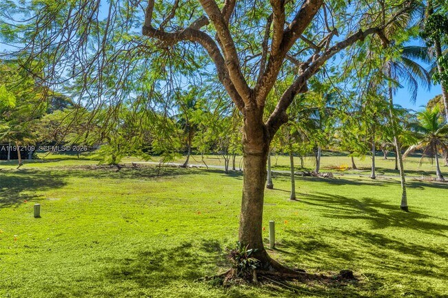 Building Photo - 9002 SW 62nd Terrace