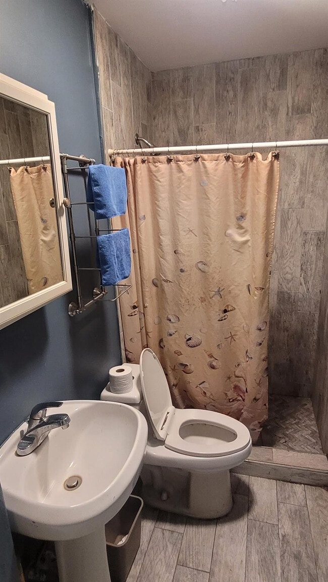 Building Photo - 324 Indiana St