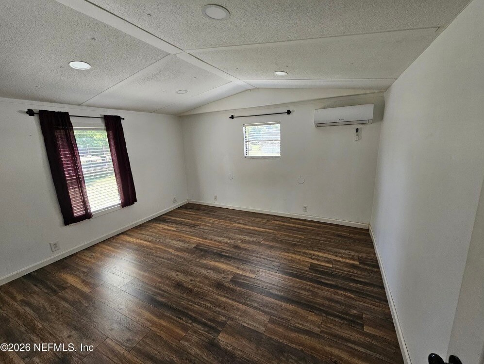 Building Photo - 3513 E Buffalo Ln