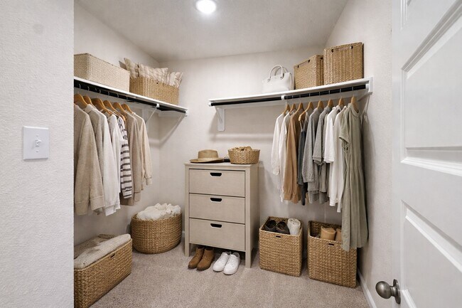 Building Photo - 9749 Grace Rdg Dr