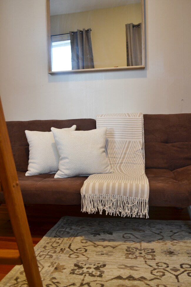 Building Photo - 435 Hanover St