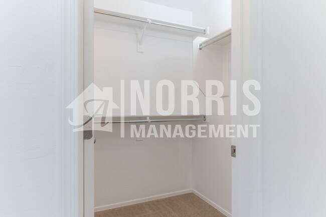 Building Photo - Large Home with Plenty of Room in Coolidge