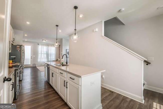 Building Photo - 313 Skylar Way SE