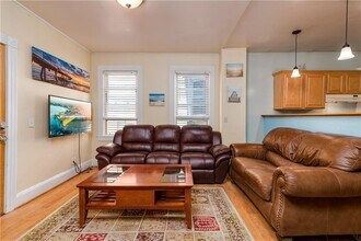 Building Photo - 9 Ann St