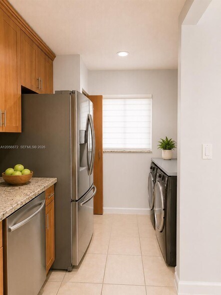 Building Photo - 17 SW 96th Ct