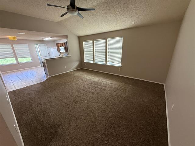 Building Photo - 9301 Goldenview Dr