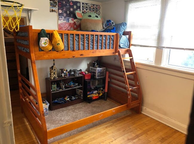 Building Photo - Single-Family Home in Greenbush Neighborhood!