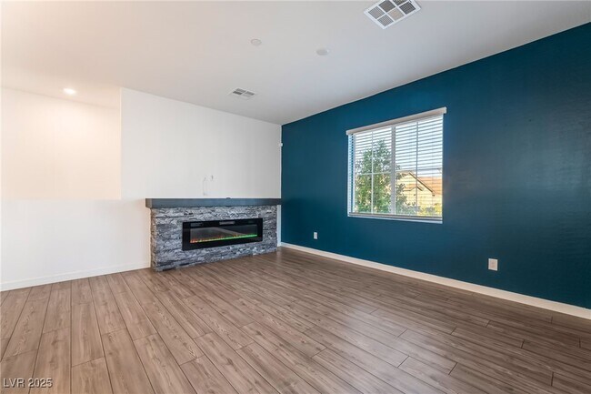 Building Photo - 965 Nevada State Dr