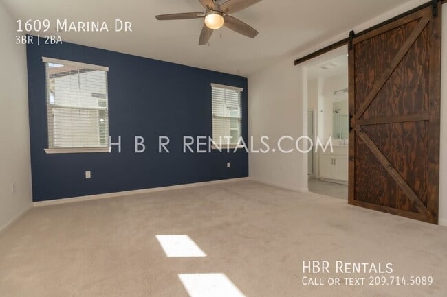 Building Photo - 1609 Marina Dr