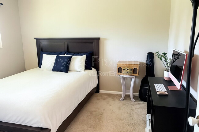 Building Photo - 138 Warwick Dr