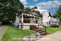 Building Photo - 744 Lake Michigan Dr NW