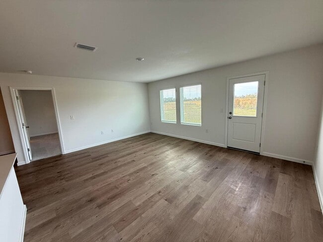 Building Photo - MOVE-IN SPECIAL - LIMITED OFFER!! Four Bedroom/Two Bath - Summerdale