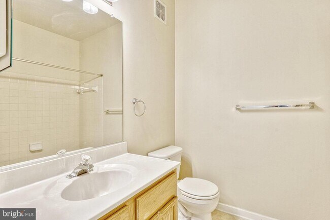 Building Photo - 4174 Lochleven Tr