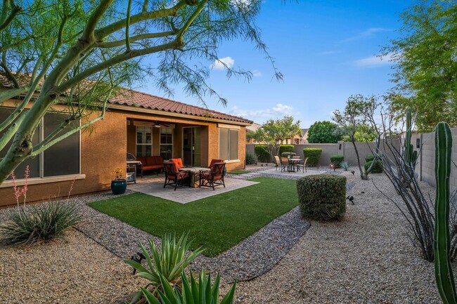 Building Photo - 16048 W Papago St