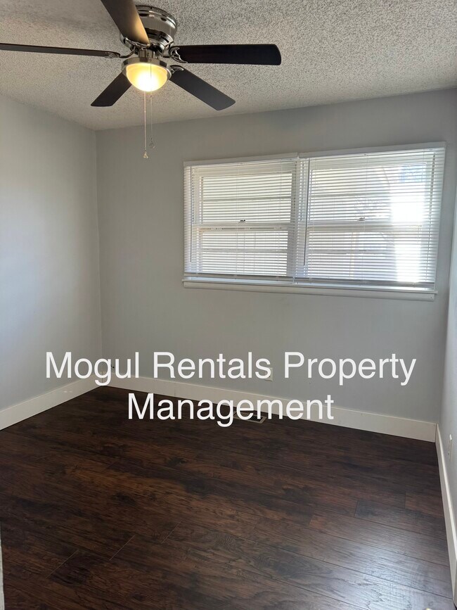 Building Photo - 3530 S Hiram St