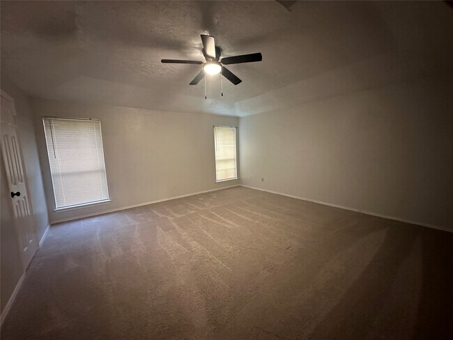 Building Photo - 2934 Poplar Creek Ln