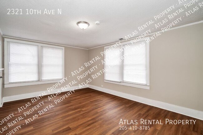 Building Photo - 2321 10th Ave N