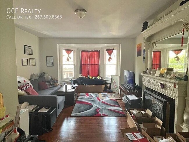 Building Photo - 226 S 45th St