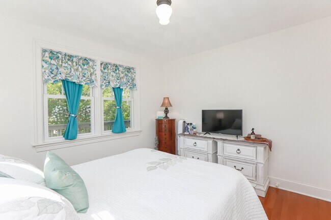 Building Photo - Beautiful Single Family Home in Willoughby Beach!!