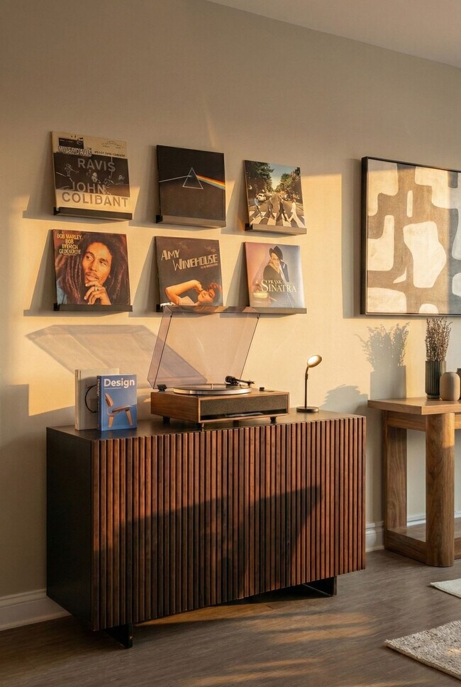 Building Photo - 1500 Arlington Blvd