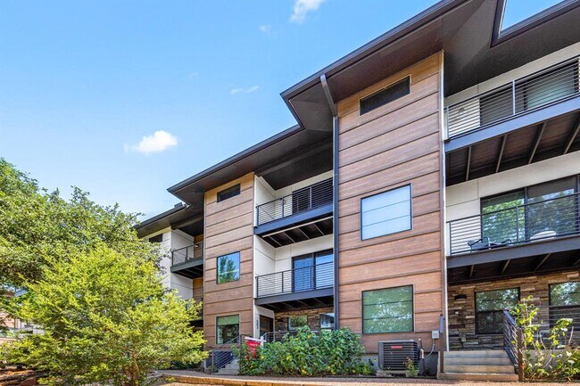 Primary Photo - 3700 Clawson Rd