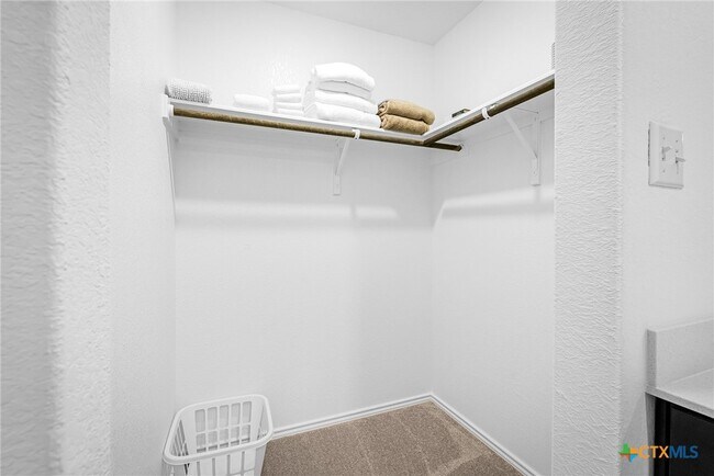 Building Photo - 175 Amber Gln