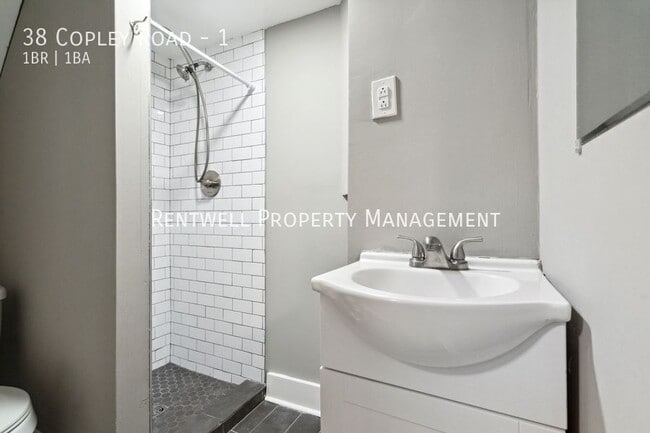Building Photo - 38 Copley Rd