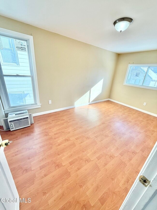 Building Photo - 1740 Van Vranken Ave.