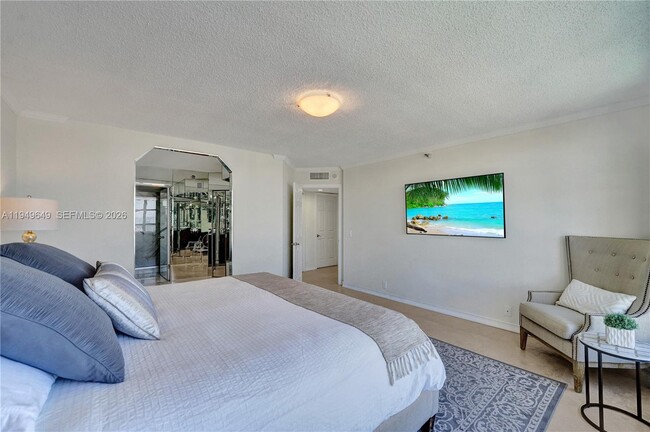 Building Photo - 3500 Mystic Pointe Dr