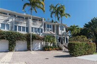 Building Photo - 993 8th St S