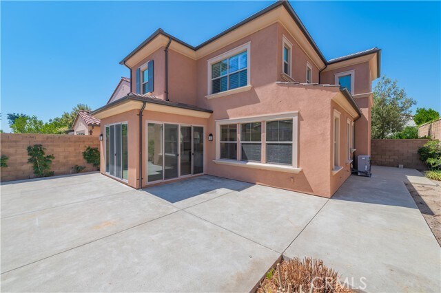 Building Photo - 155 Frontier