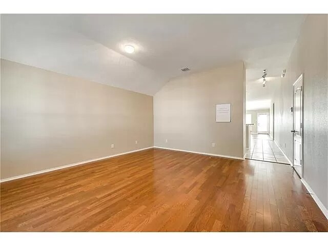 Building Photo - 9117 Newport Ln